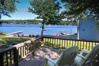 Delton Oaks Resort - Pet friendly