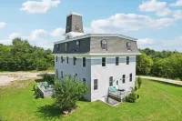 레드어닝의 별빛 타워 맨션, 강, 아케이드, 천문대, 극장 코쉬코농 호텔