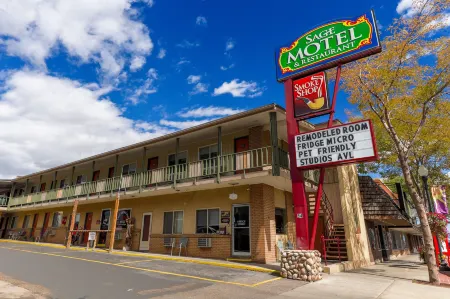 Sage Motel Отели в г. Нейплс