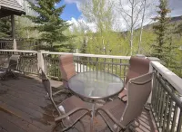 3Br Slopeside Beaver Creek  Ski-in, Sleeps 10 3 Bedroom Townhouse by RedAwning - 3-Star