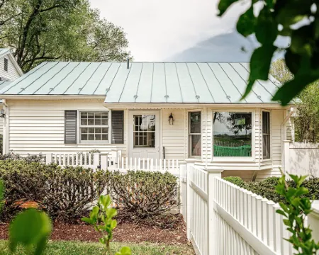 Batten Green Venue & Lodging Hotels in Staunton