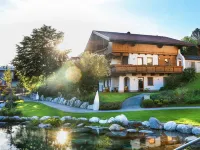 Familienresort Buchau Hotels in Maurach