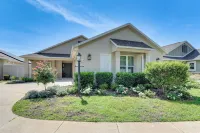 < 1 Mi to Brownwood Paddock Square: Home w/ Patio! - Boutique