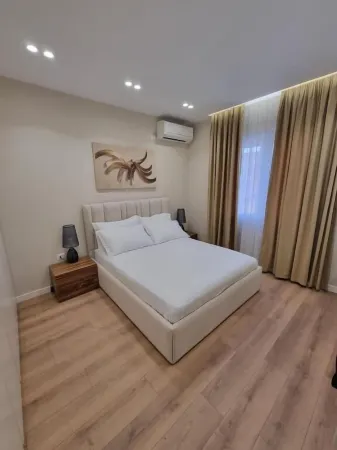 Arkle Apartment 1 Отели рядом с достопримечательностью «Postbllok - Checkpoint Monument»