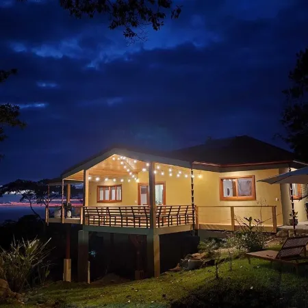 Vista Sirena: Expansive Ocean View 4 bedroom / 4.5 bath home above Dominical