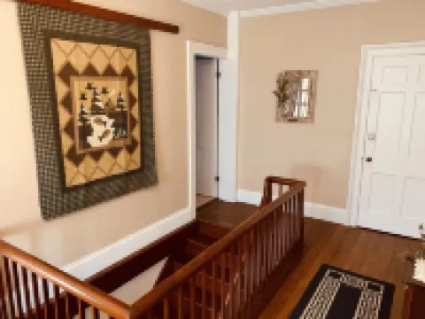 Centennial Inn Bed & Breakfast Hotels in Conneaut