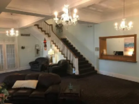 โรงแรมเมย์แฟร์‎