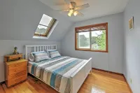 Walk to Beach! Hyannis Family Haven w/ Deck - Bãi biển