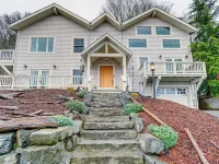 Luxury Vashon Vacation Rental w/ Beach Access! Hotels in Vashon