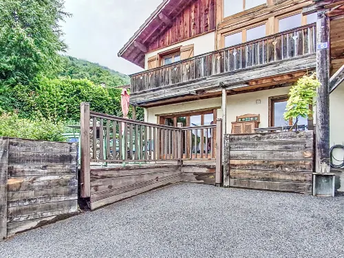 Le Pommier 5 Hotels in Bellentre