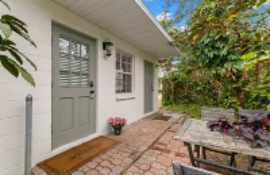 New! Bayside Escape - Cozy Hideaway Near Bayshore Beautiful