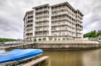 Lakefront Osage Beach Condo Dock Your Boat Here! - صديق للحيوانات الاليفة