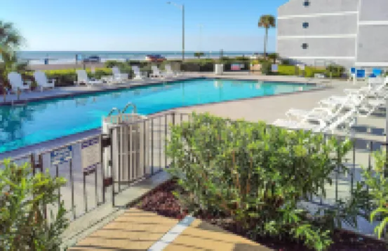 Gulf Views & Patio: Lovely Galveston Condo!
