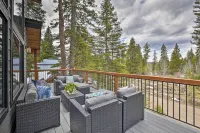 Family-Friendly Cabin: Pool Access, Bikes & Games - parking