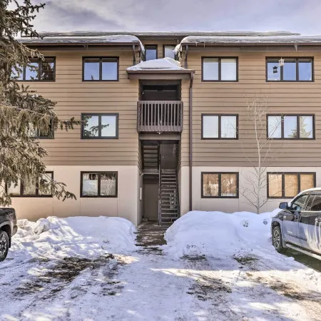 3Br Riverfront Retreat 1 Min to Vail or BC Shuttle