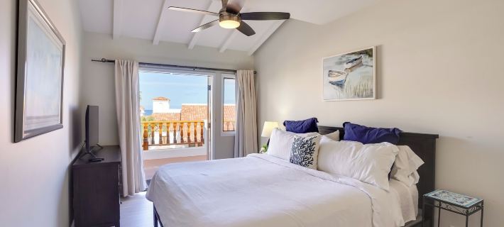 Gorgeous Catalina Island Condo with Golf Cart! Hotele w: Avalon