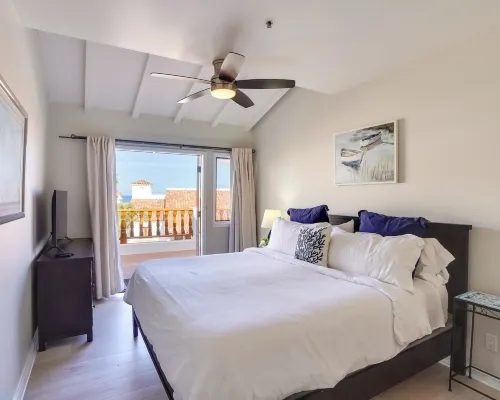 Gorgeous Catalina Island Condo with Golf Cart! Ξενοδοχεία στην πόλη Avalon
