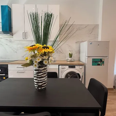 Naffah Apartments I Отели рядом с достопримечательностью «Станция Santa Eugenia »