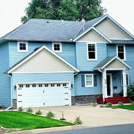 Stylish & Spacious Retreat - with a High tech Movie Theater near DT Minneapolis Отели в г. Фридли