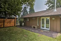 Private Modern Entertainment Getaway - Homestays