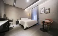 Rian Hotel