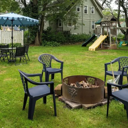 Nautical 3BR Sleeps 8 @ Tweed Airport W/ Fire Pit + Smart TVs Near Beach & Yale