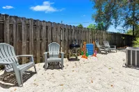 Stylish Queen Suite : Near Beach + Shops + Dining Hotel in zona Kathy’s Florist