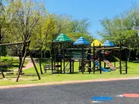 2 Bed in Gorgeous Golf Estate Hotels near تيكيتبرو دوم