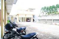 Puri Karomah Syariah RedPartner Hotels in Lamongan
