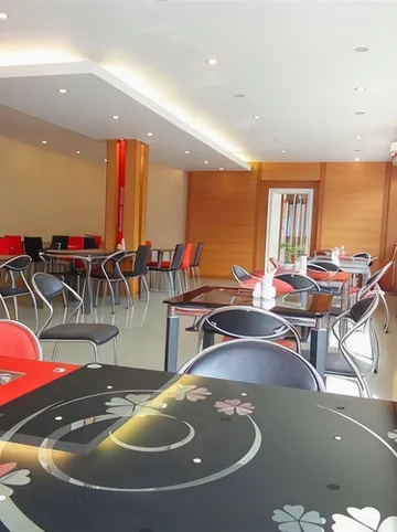 รูปภาพของDT Hotel Pratunam or (Dream Town Hotel) - โรงแรม ดีที ประตูน้ำ