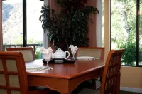 San Diego Country Estates Hotels in Alpine