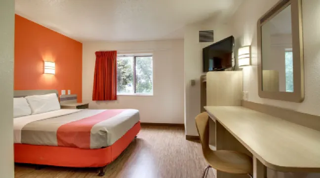 Motel 6 Springfield, IL