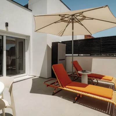 Via Monte Apartments by Olala Homes Hotels near Santa Eugenia Train Station