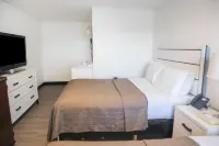 The Lancaster Motel by OYO Ronks Near Paradise