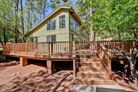 Simply Wonderful....Fully Remodeled Cabin in Pine, AZ