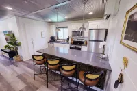 Shipping Container in KC - Rooftop Patio & Fire Pit!
