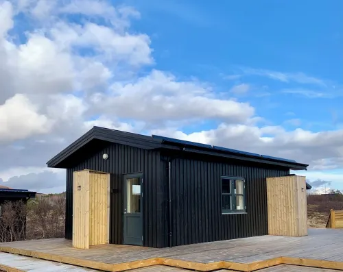 Kerengi Cottage – Modern Cozy Cabin Built 2024, Heart of Golden Circle Iceland