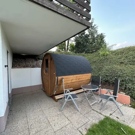 Quiet vacation apartment with whirlpool and barrel sauna