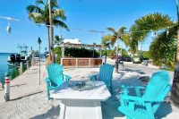 Enjoy this modern and cozy house in Key Largo Florida.