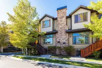Bear Hollow Heaven Private Hot Tub 4 Bedroom Luxury Condo - Mountain view