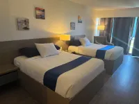 Sand Pebbles Inn - Balcony