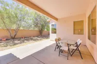 3 Mi to Santan Village: Home w/ Covered Patio - Homestays
