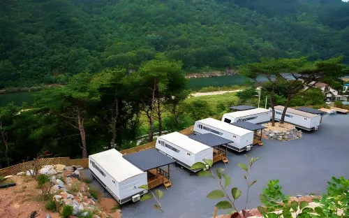 Danyang Pine Caravan Camping فنادق في دانيانغ-غون