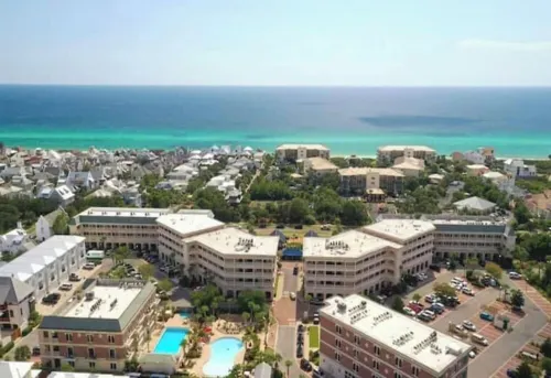 Luxurious Large Studio overlooking 30A nestled b/w Rosemary and Alys Beach