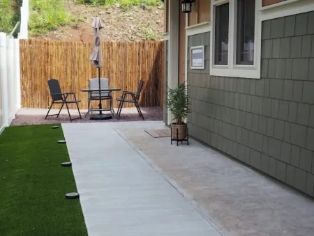 Majestic Mountain Studio Retreat