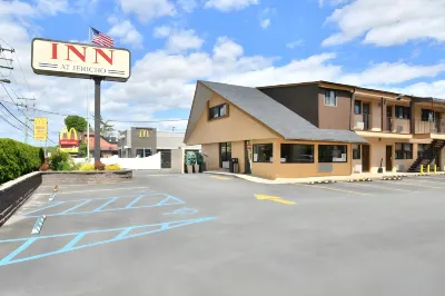 Inn at Jericho Hotels near One River School of Art + Design