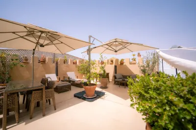 Riad Dar Massai Các khách sạn gần Badi Palace