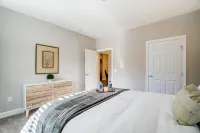 Stunning Nature Views and Pool Access - Elegant Forest View Flat Hotels in Westerville