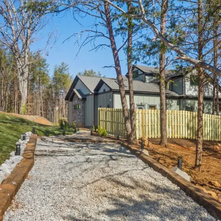 Secluded Tiny Home in Exclusive Paris Mountain!