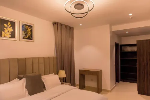 Luxurious 2 Bed apartment with Breathtaking Beach-View